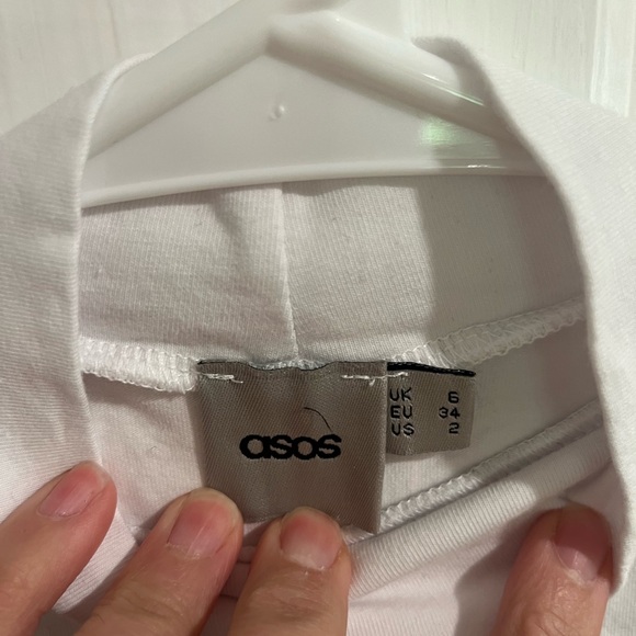 ASOS cropped turtleneck - Picture 2 of 3